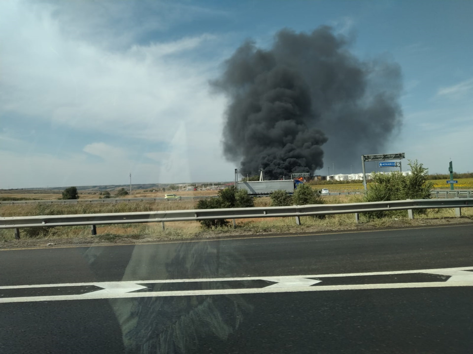 Так начиналось утро где-то возле Каменск-Шахтинского. прилет — Chrysler 200 (2G)