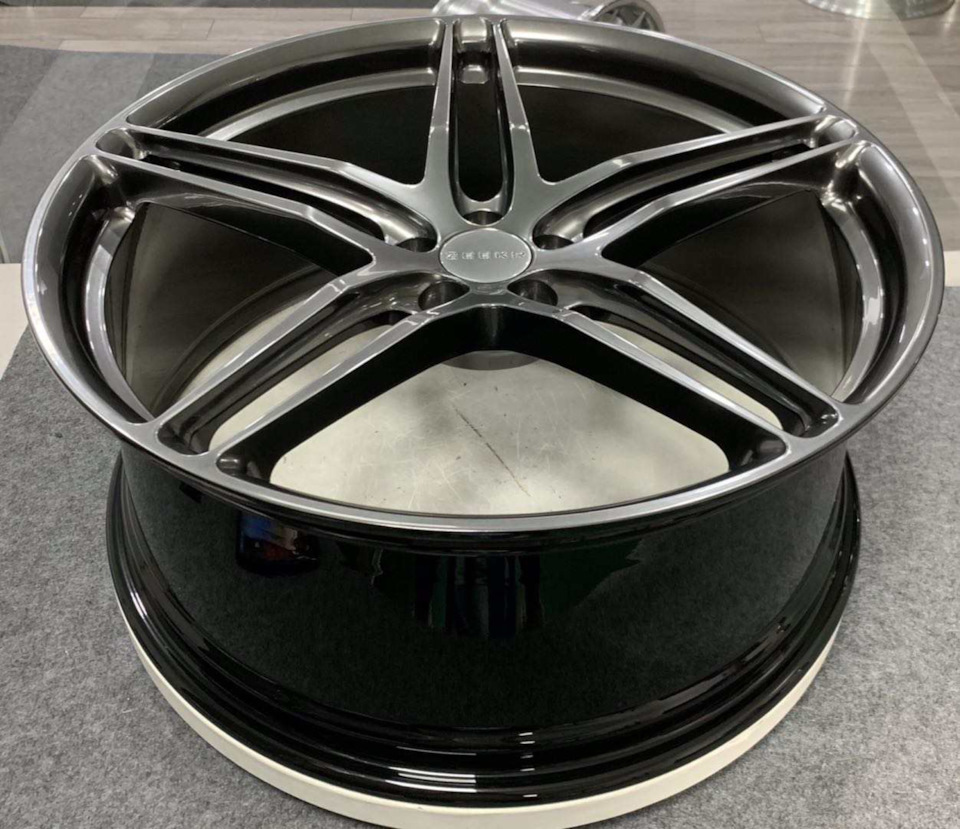 Кованные 22 диски на зиму — Zeekr 001, 2022 года | колёсные диски | DRIVE2