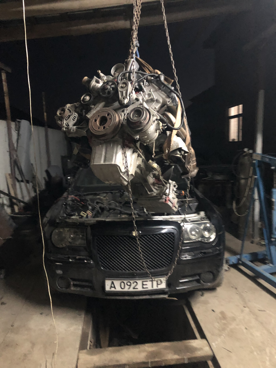 Swap рестайлингового движка 5.7 с VVT. — Chrysler 300 (300C) (1G), 5,7 л,  2005 года | своими руками | DRIVE2