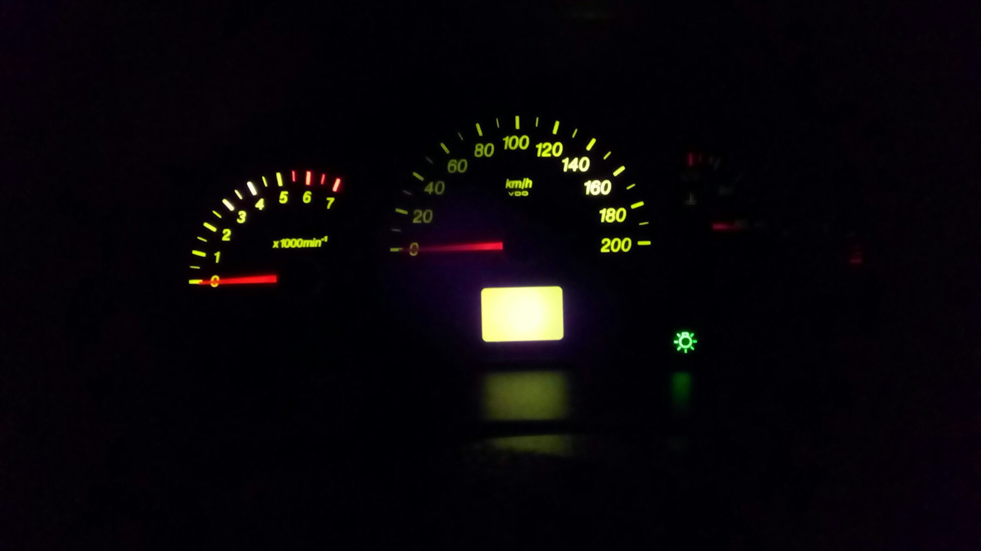 Пересвет приборной панели Приора — Lada Приора хэтчбек, 1,6 л, 2008 ...