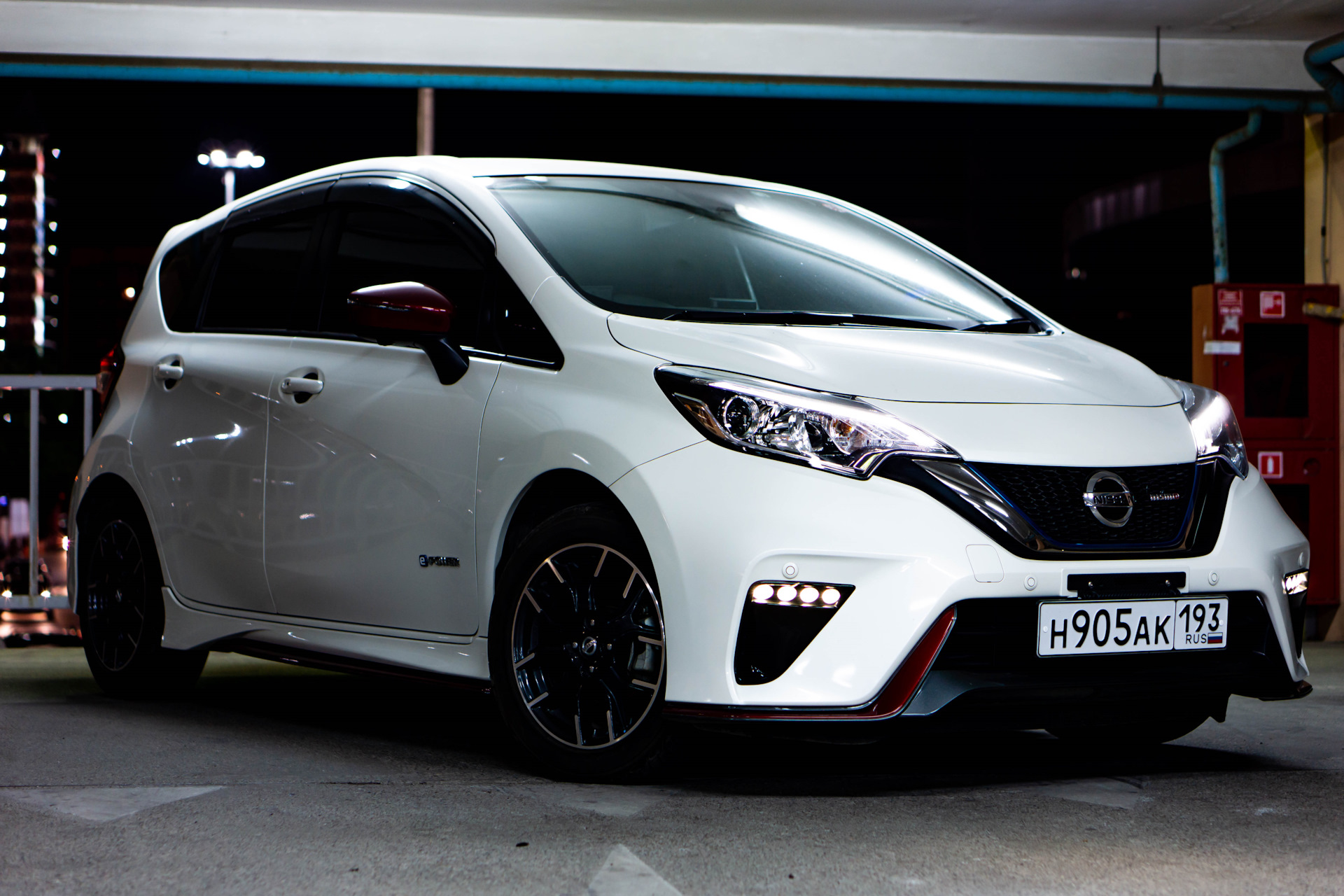 Note e power. Nissan Note e-Power Nismo. Nissan Note e Power 2023. Note e Power Nismo диски. Nissan Note e-Power Nismo stance.