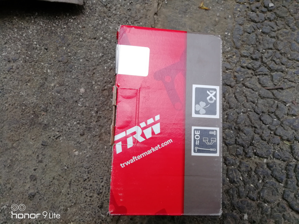 Замена колодок на TRW — FIAT Albea, 1,4 л., 2008 года | расходники | DRIVE2