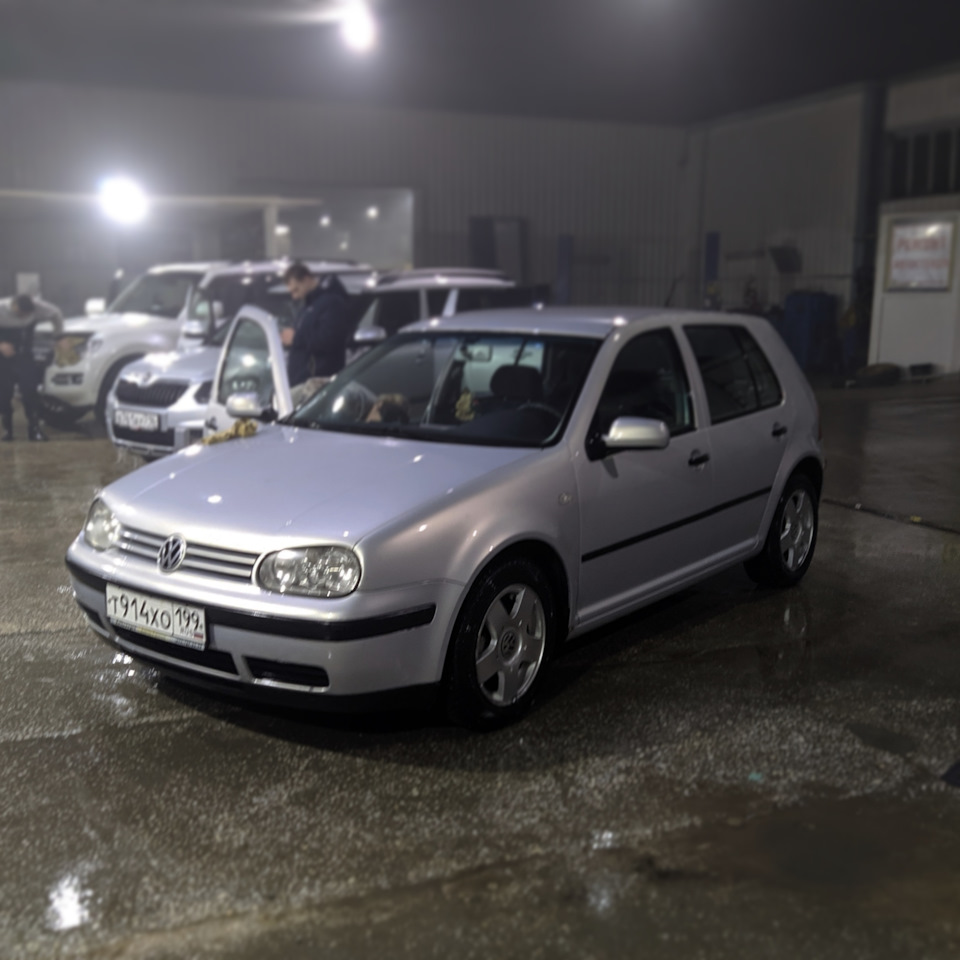 Год позади — Volkswagen Golf Mk4, 1,6 л, 2000 года | тест-драйв | DRIVE2