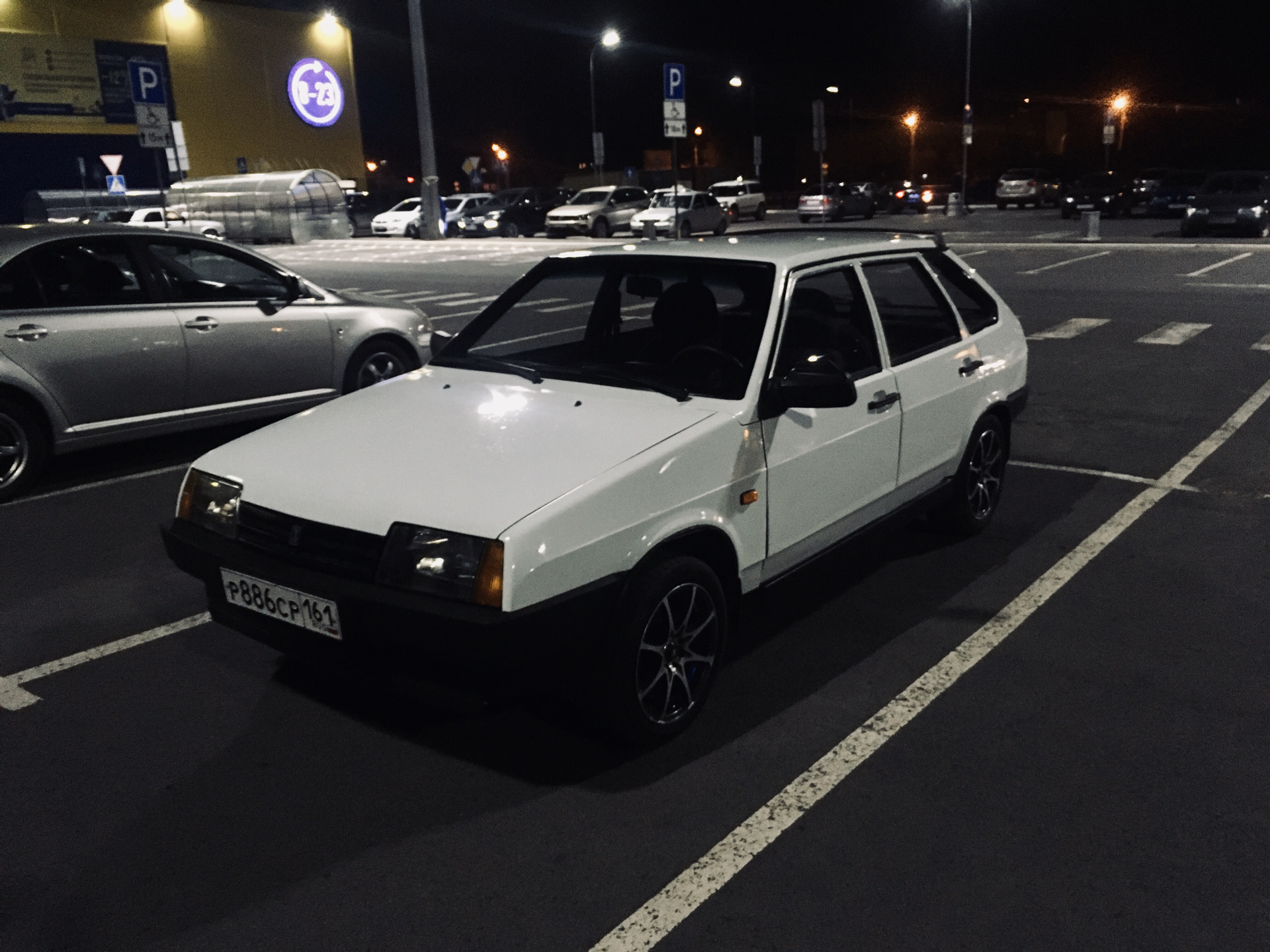 Lada 2109 White