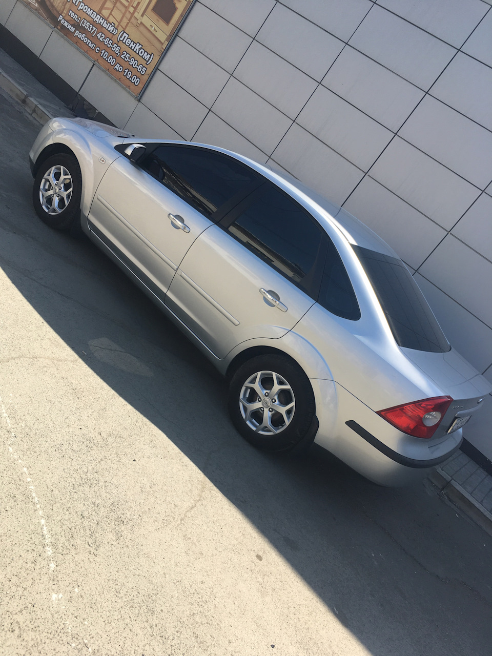 Замена масла Ликви Молли — Ford Focus Sedan II, 1,6 л, 2007 года ...