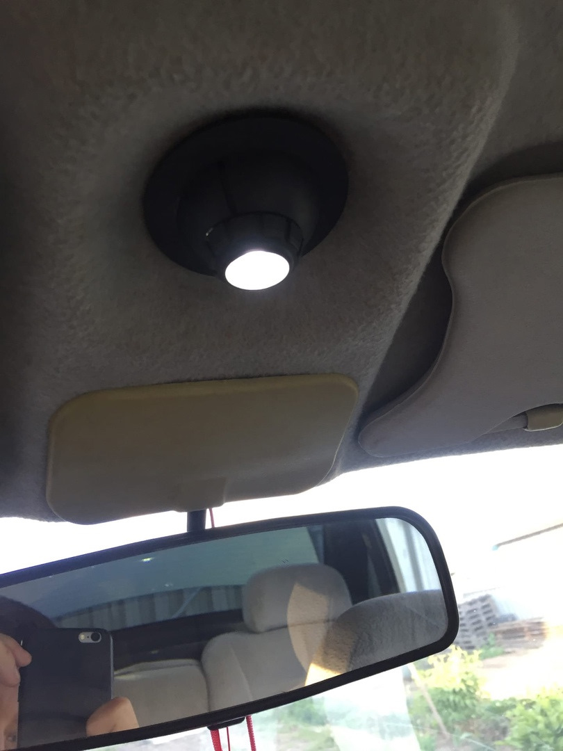 Замена лампочек салона и заднего номерного знака — Lada 21102, 1,5 л ...