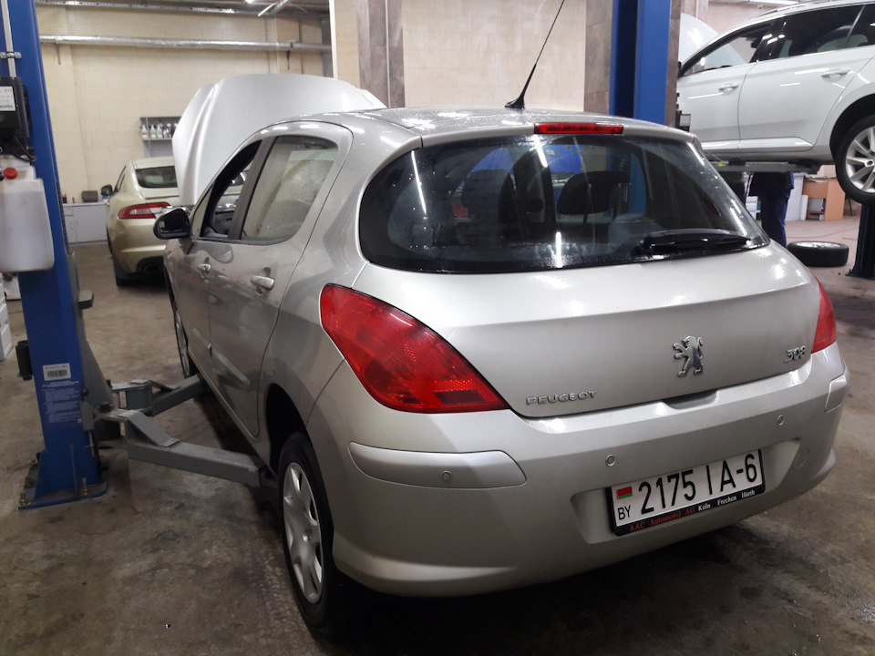 Фото в бортжурнале Peugeot 308 (1G)