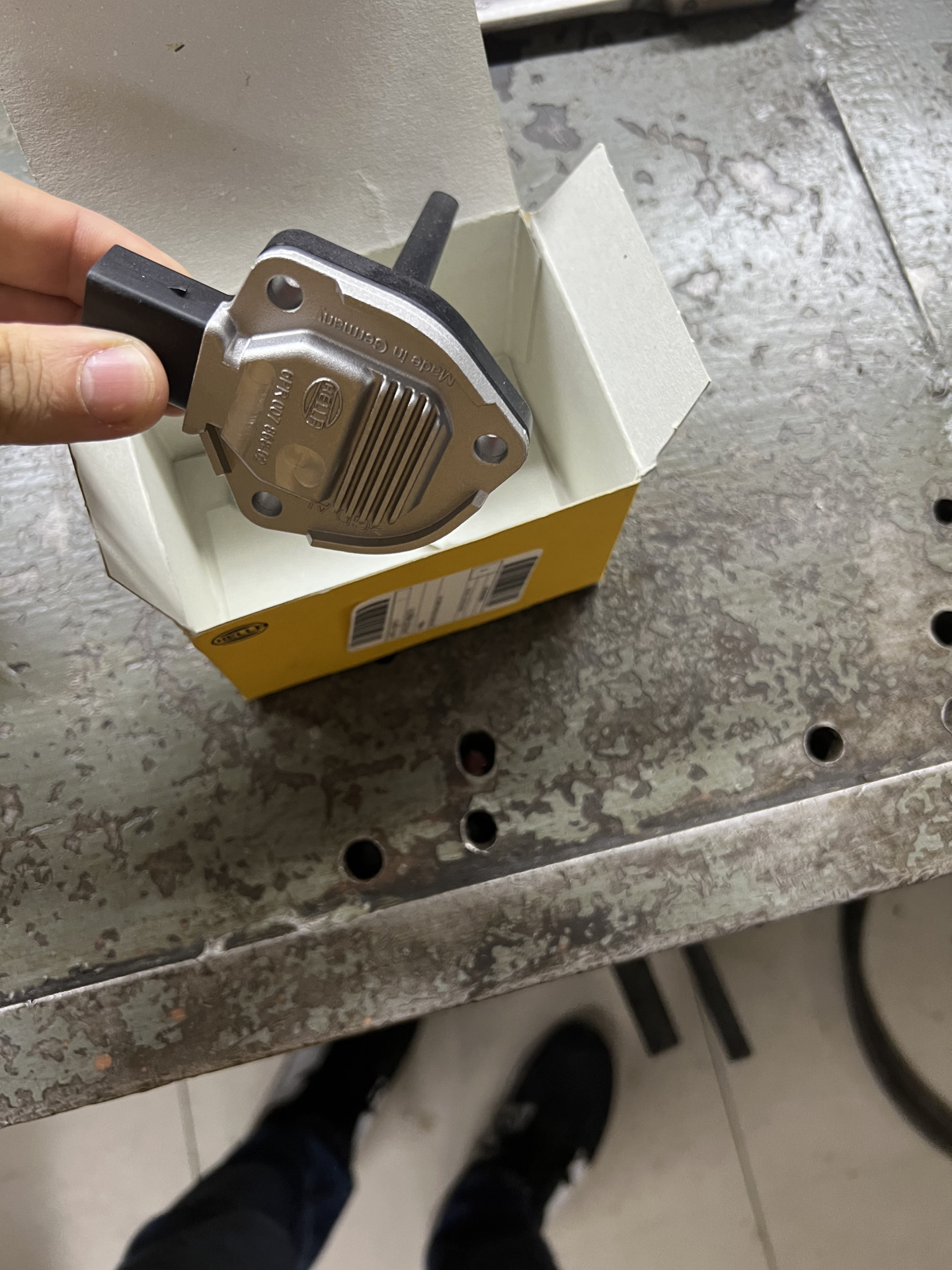 Замена датчика уровня (старения) масла — BMW X3 (E83), 2 л, 2008 года ...