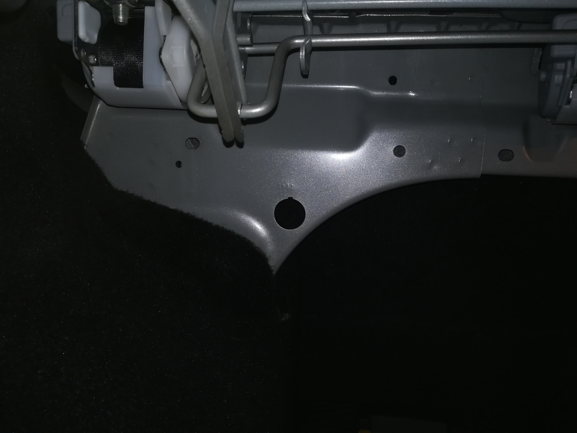 Розетка 12 вольт в багажник — Lada Гранта (2G) FL, 1,6 л, 2021 года ...