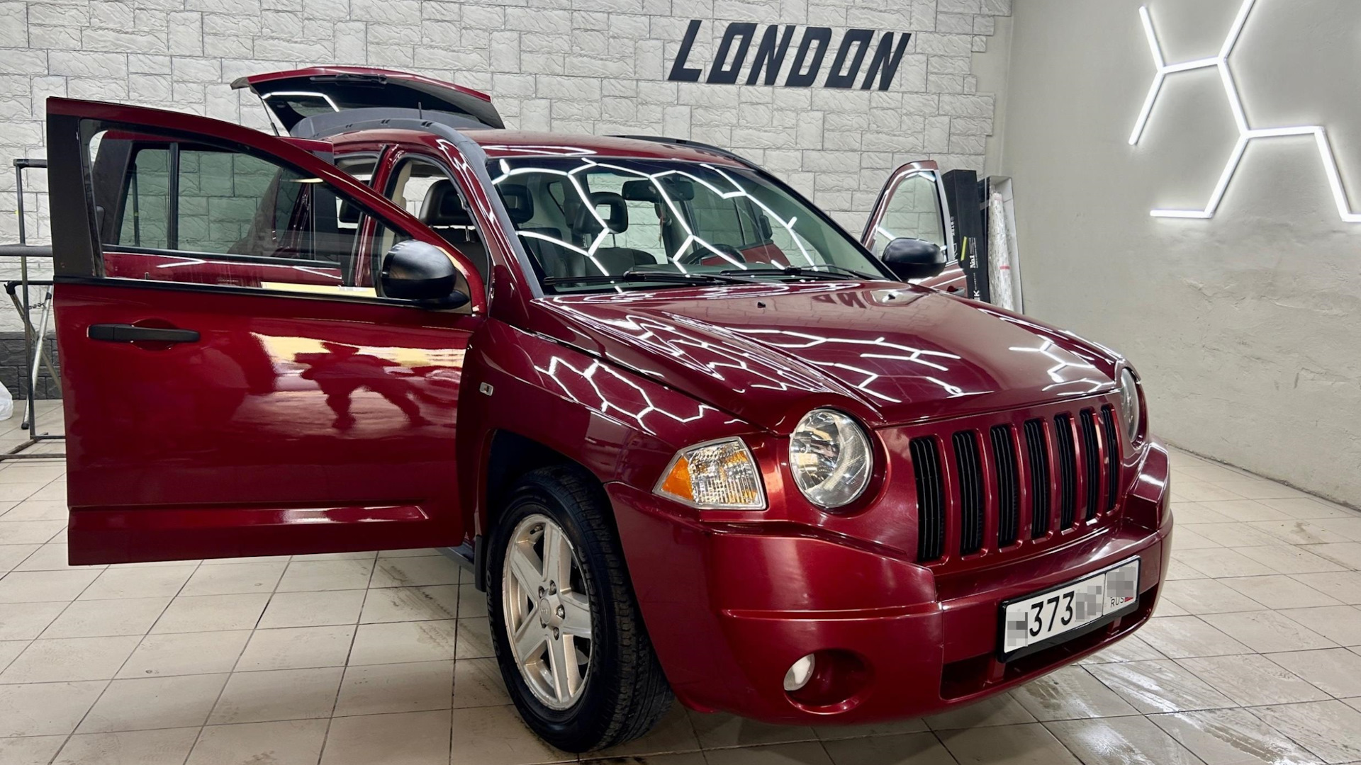 Jeep Compass (1G) 2.4 бензиновый 2007 | на DRIVE2