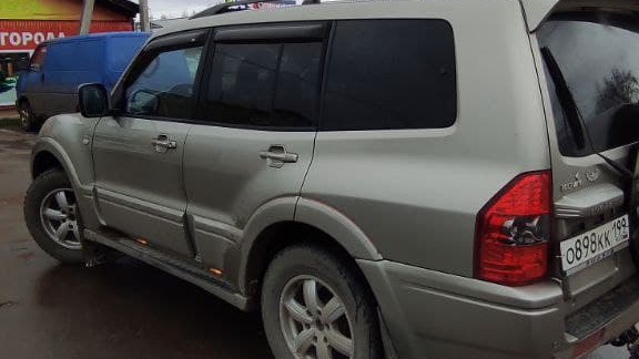 Хочу поменять штатную магнитолу на паджеро 3 2004 года. — Mitsubishi ...