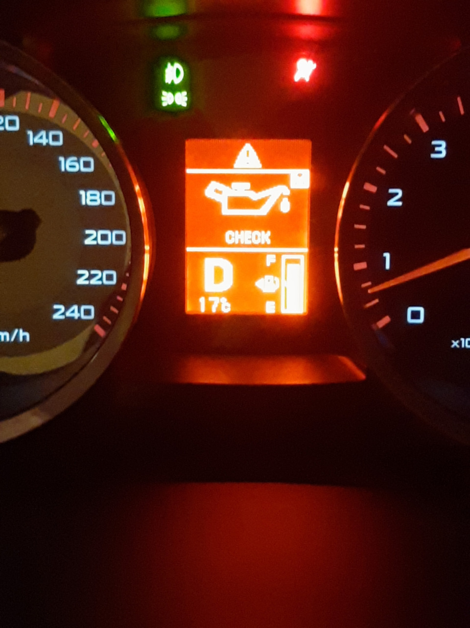 Знатоки подскажите в чем может быть причина? — Mitsubishi Lancer X, 2 л ...