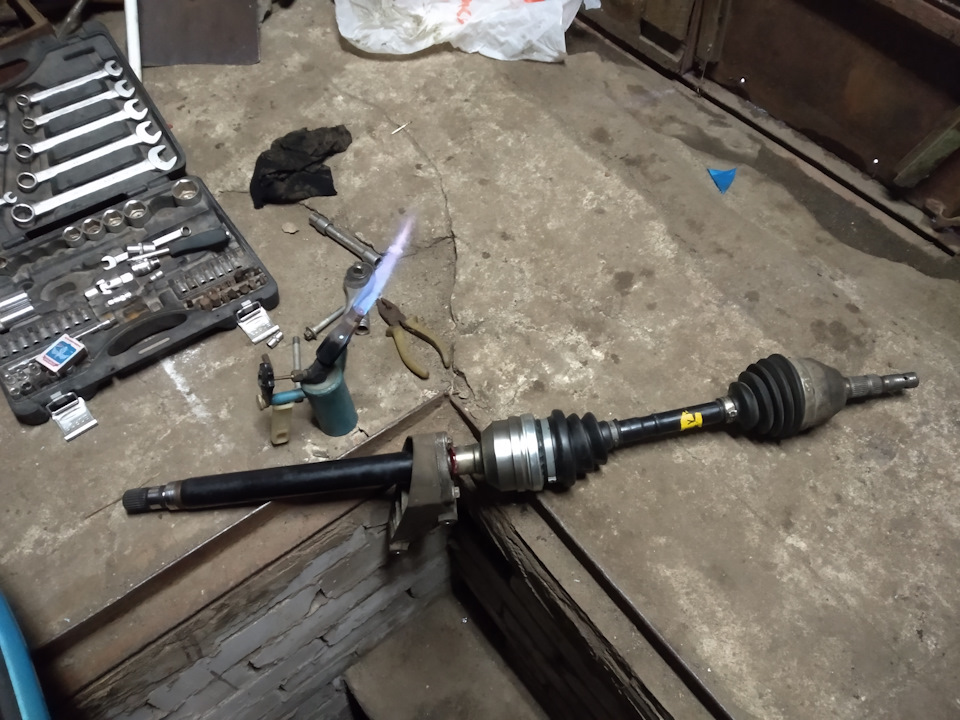 Полуось передняя левая (приводной вал шрус) Opel Astra J, Astra J - buy at the p