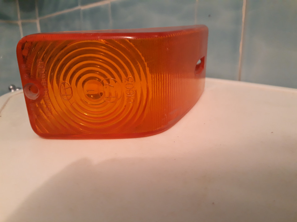 Рассеиватель сигнала поворота на замену — ГАЗ 24, 2,4 л, 1981 года ...