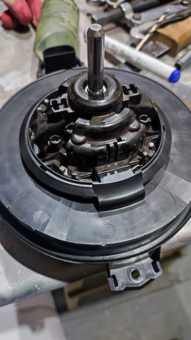 Разбор моторчика печки — Honda CR-V (5G), 2 л, 2018 года | своими ...