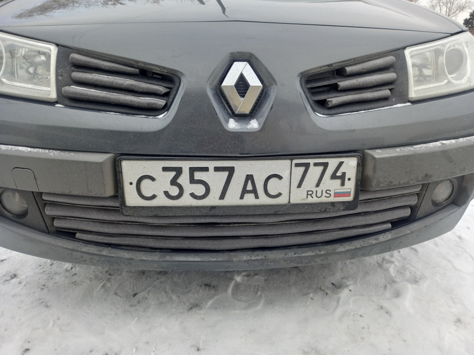 Решетки радиатора Renault Megane - 2 поколение SPBREN