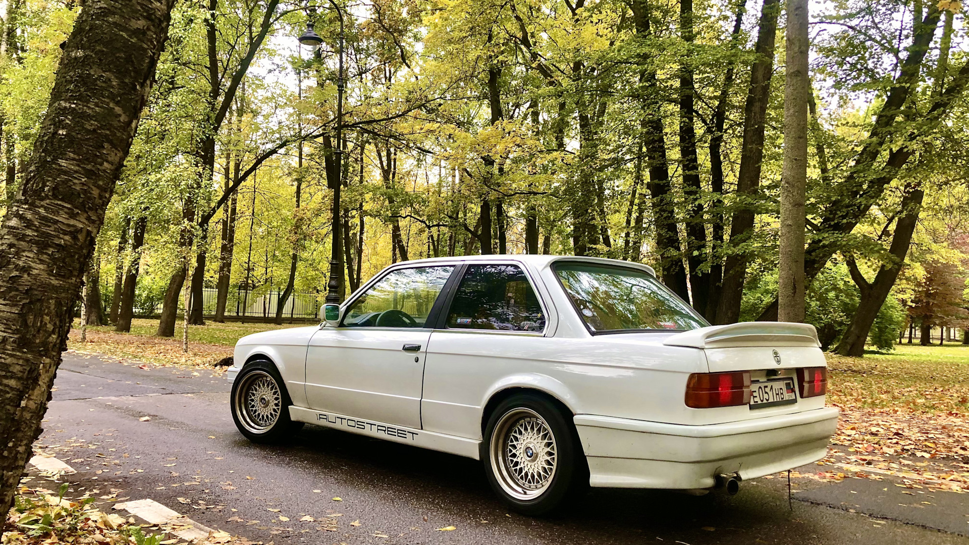 BMW 3 series (E30) 1.8 бензиновый 1984 | 318IS Белка на DRIVE2