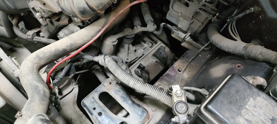 Стук с лева при трогании. Поменял подушки двигателя. — Geely Emgrand ...