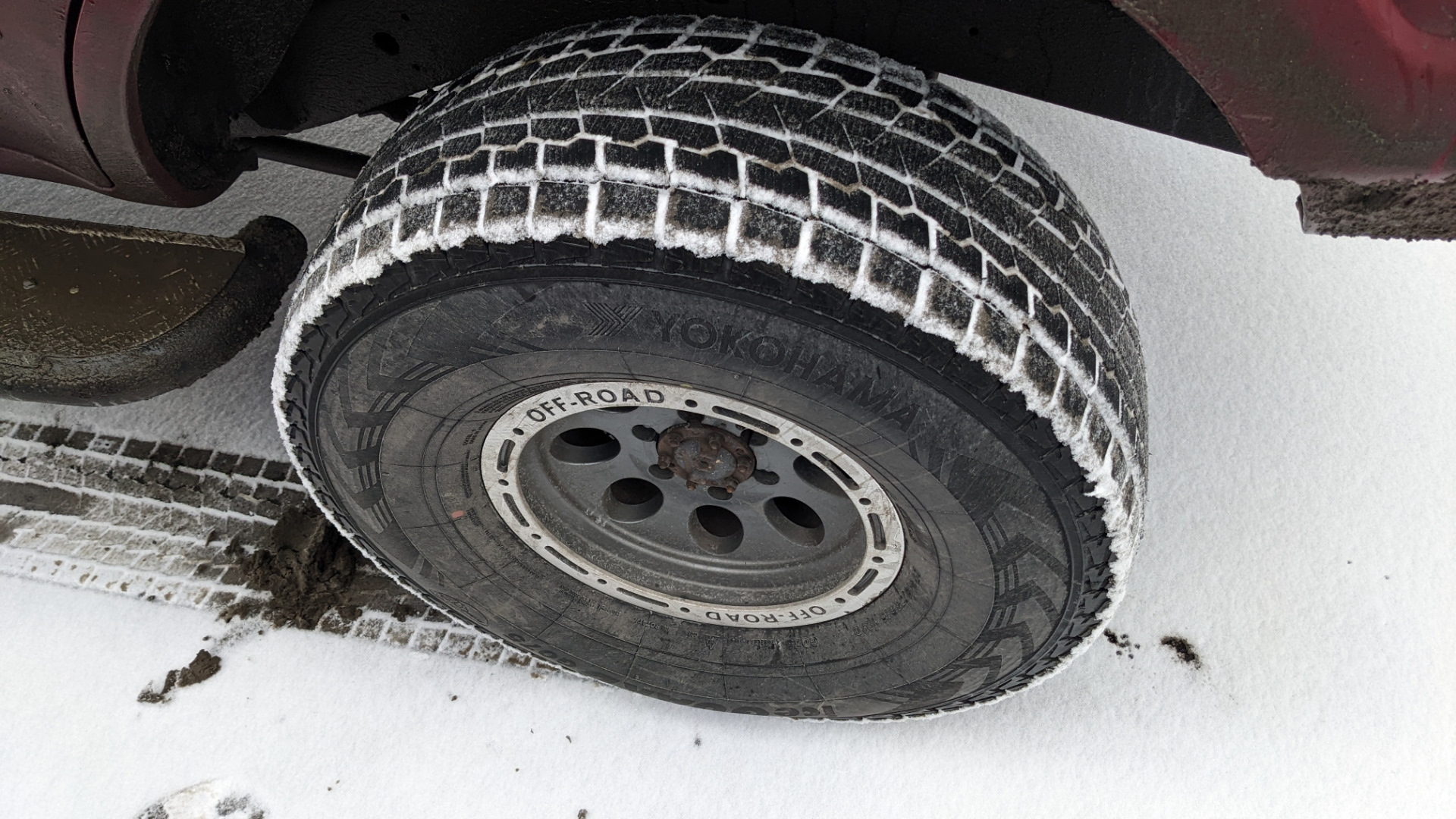 Yokohama Ice Guard G075 315/75R16 — Toyota Land Cruiser 80