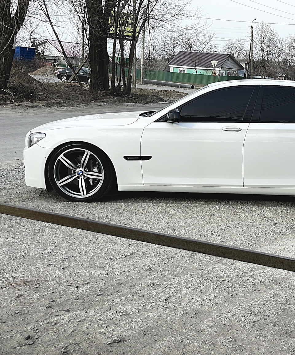 Установка дисков 167 стиля Fonyee — BMW 7 series (F01/02), 3 л, 2011 года |  колёсные диски | DRIVE2