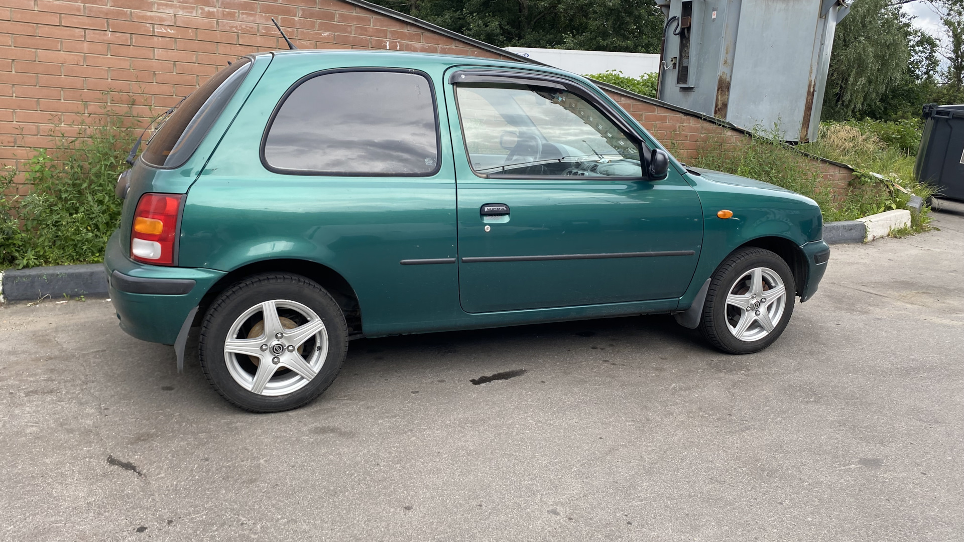 Nissan Micra (K11) 1.0 бензиновый 2000 | Малышка на DRIVE2