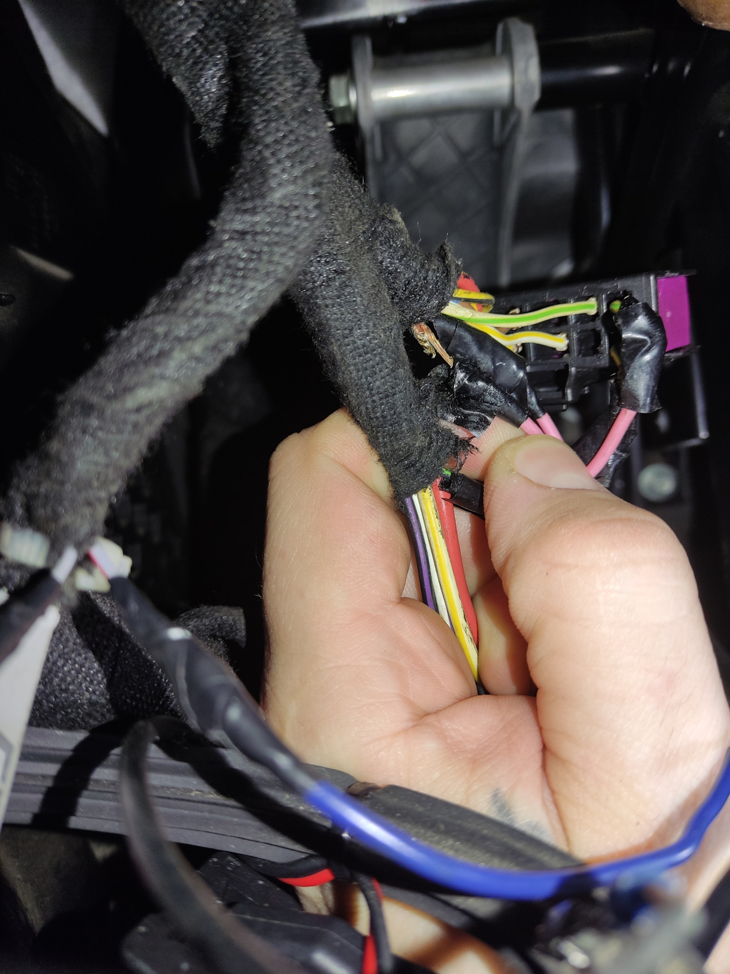 2️⃣2️⃣3️⃣SOS, блок J519. — Audi Q7 (1G), 3 л, 2007 года | электроника ...