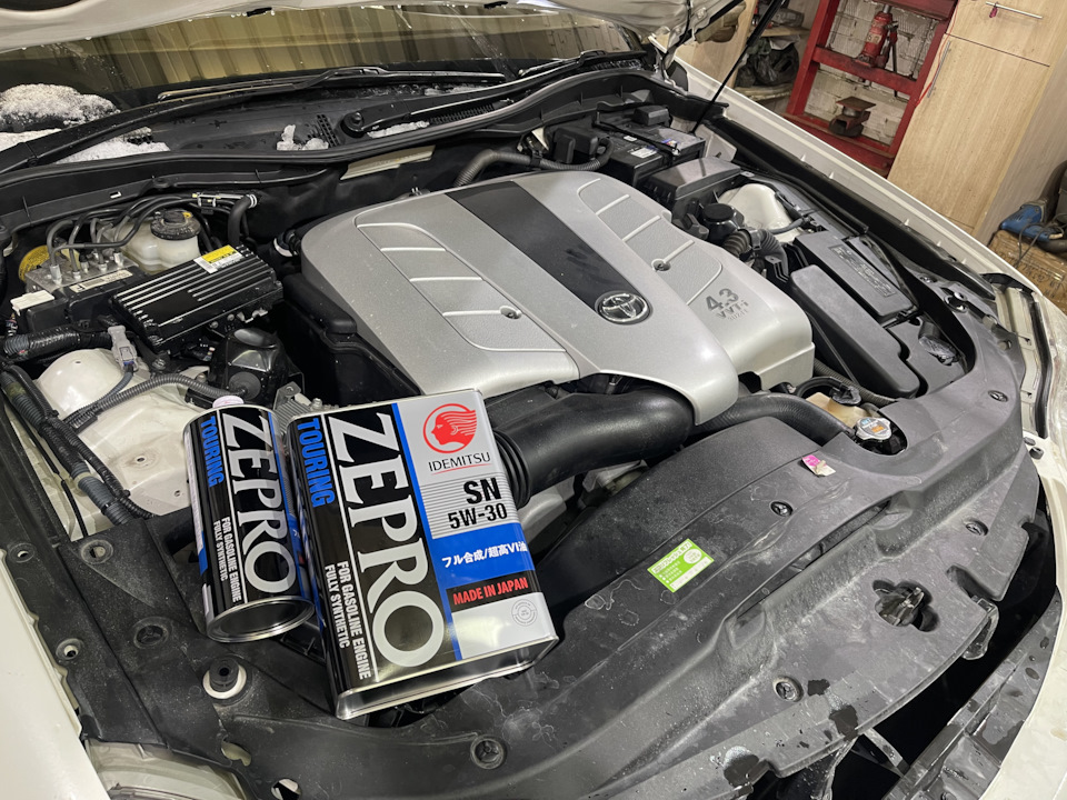 Замена масла ДВС — Toyota Crown Majesta (S180), 9,9 л, 2023 года ...