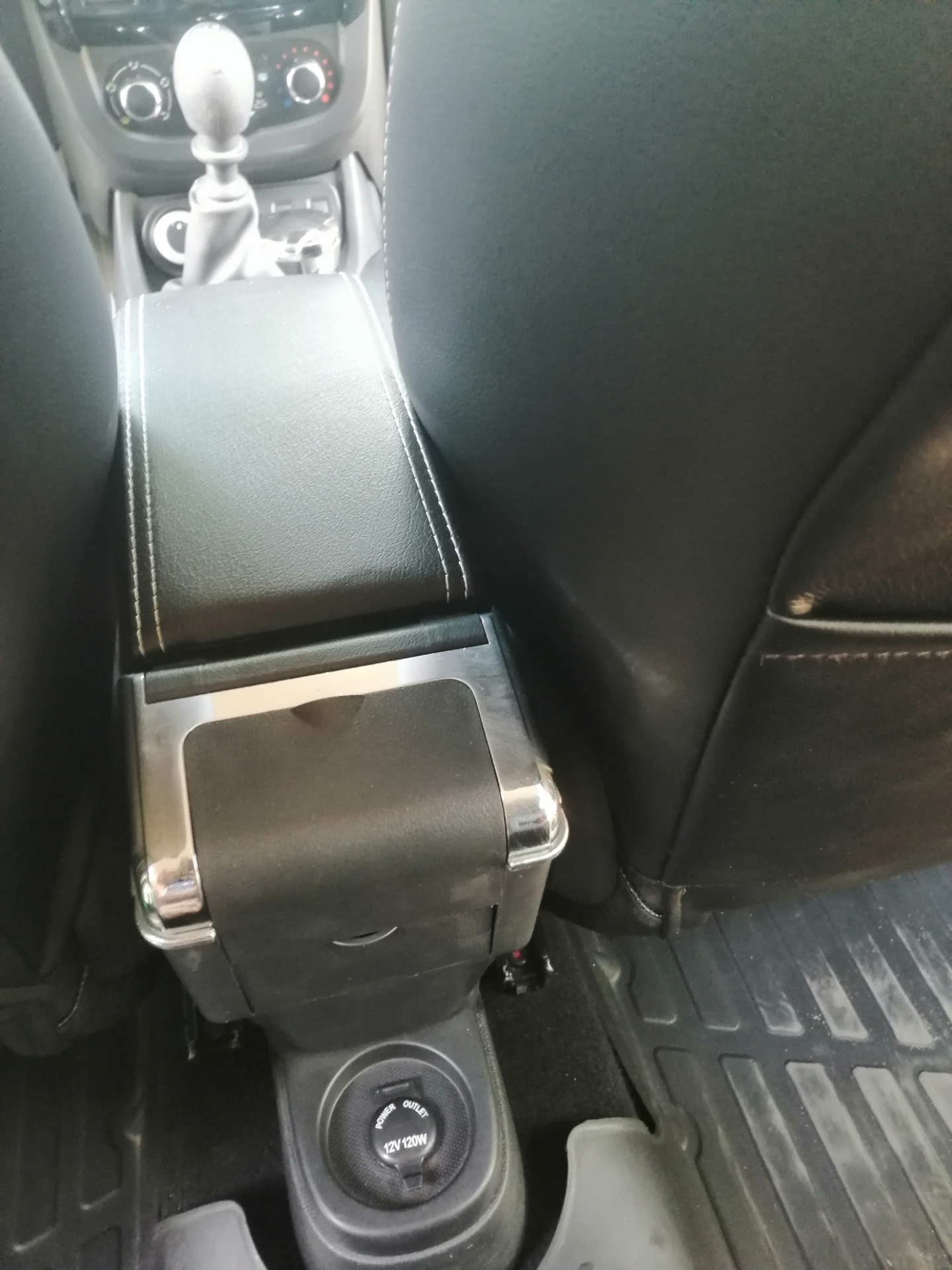 Подлокотник в рено дастер. — Renault Duster (1G), 1,6 л, 2018 года ...