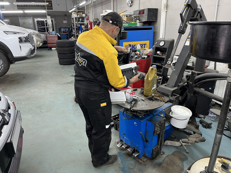 Установка нового воздушного фильтра — Mitsubishi ASX