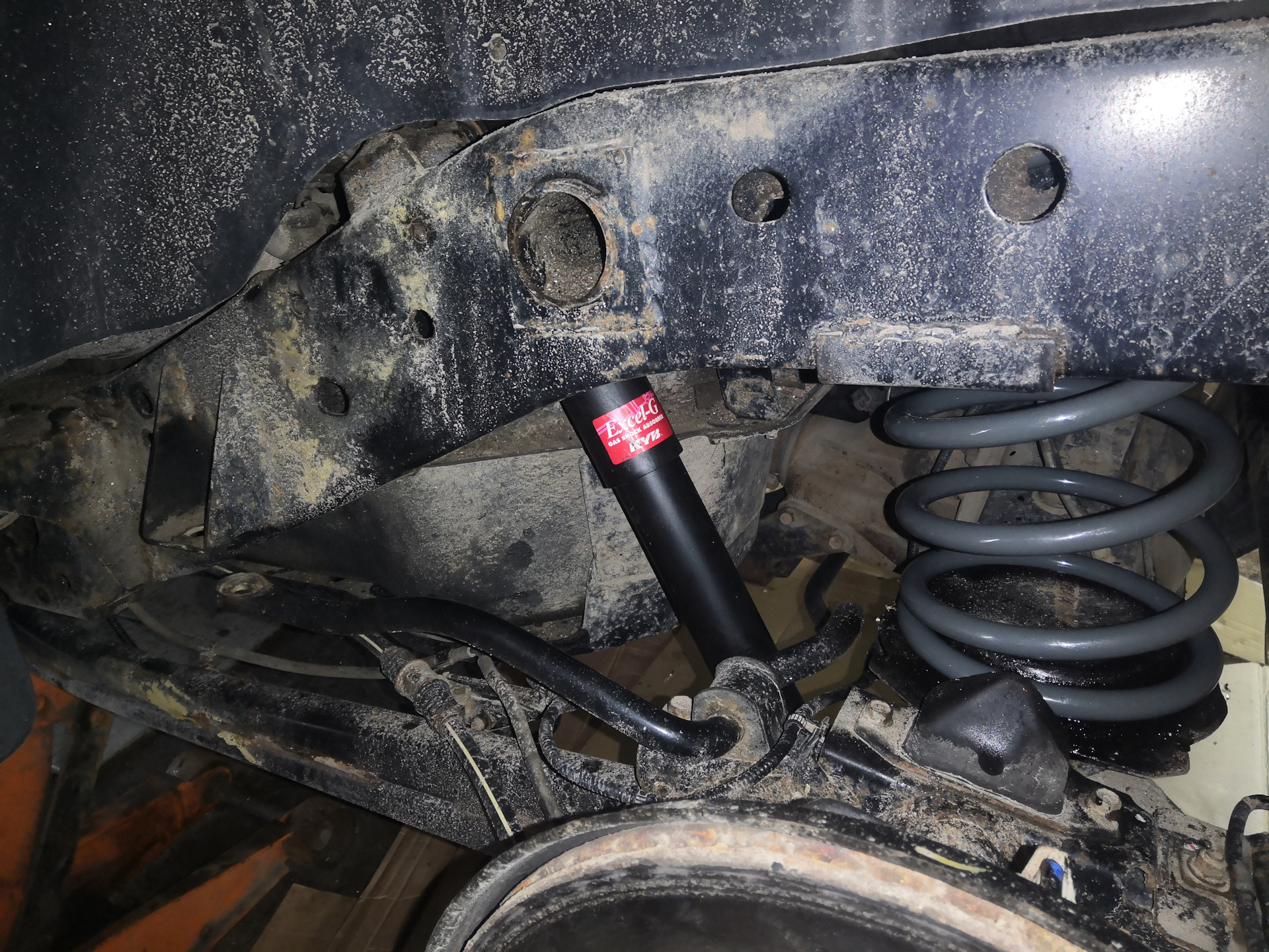 Замена пружин, амортизаторов, стоек и втулок стабилизатора ...