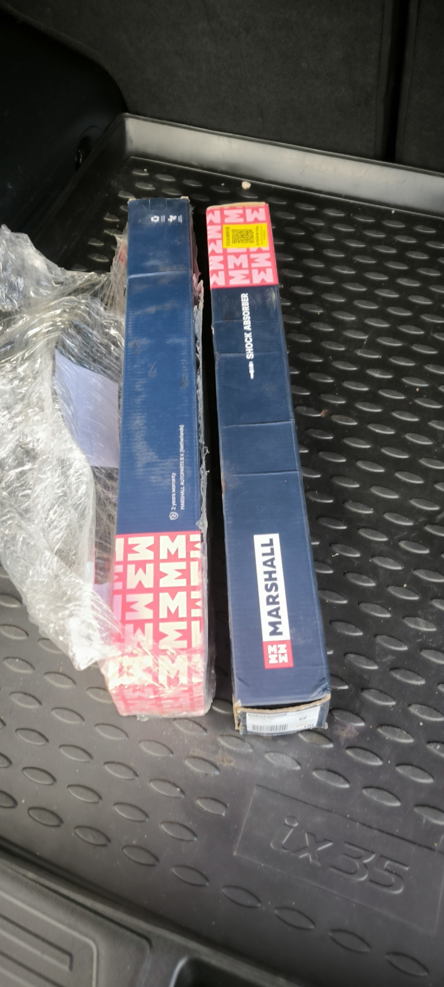 Продам задние амортизаторы 4wd — Hyundai ix35, 2 л, 2013 года ...