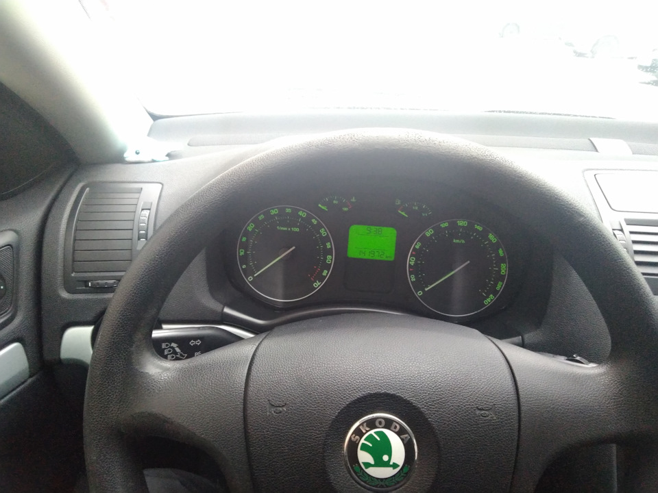 Перетяжка руля и пыльника КПП кожей. — Skoda Octavia A5 Mk2, 1,6 л ...