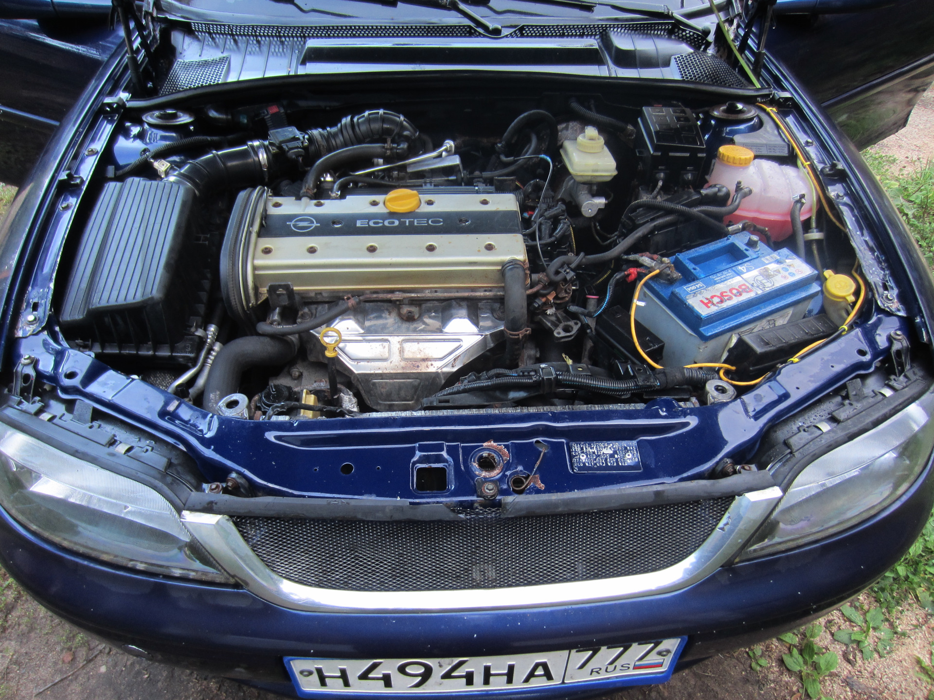 Двигатель опель вектра б 2.0. Opel Vectra b подкапотка. Подкапотка Опель Вектра с 1.6. Опель Вектра б 1.6 подкапотка. Подкапотка Опель Вектра б 1.8 16v.