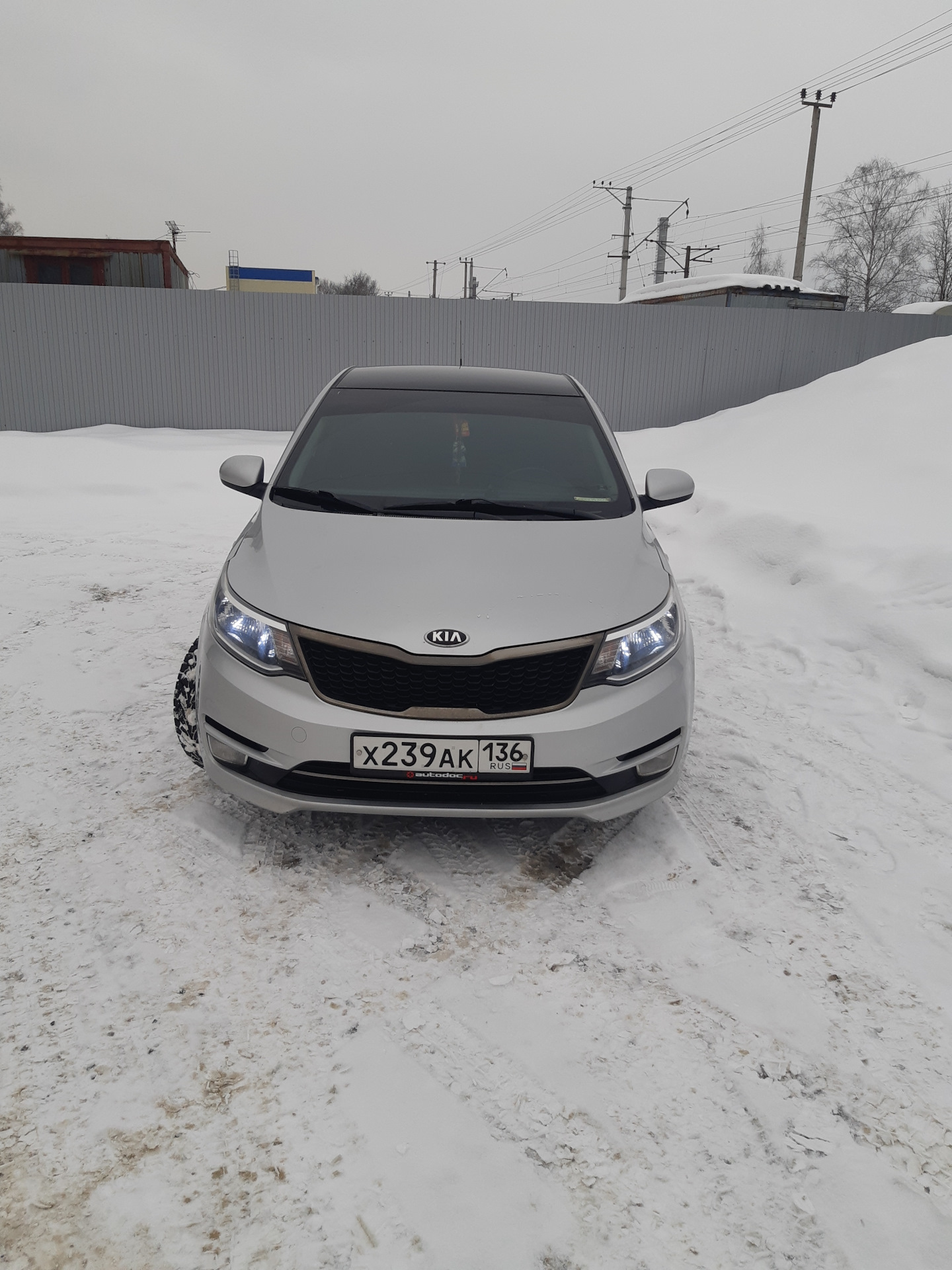 Черная крыша — KIA Rio (3G), 1,4 л, 2015 года | аксессуары | DRIVE2