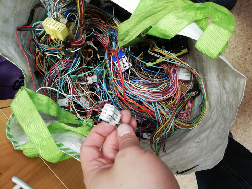 Примерел кнопку обогрева сидений, и распиновка кнопки — Chevrolet Epica ...