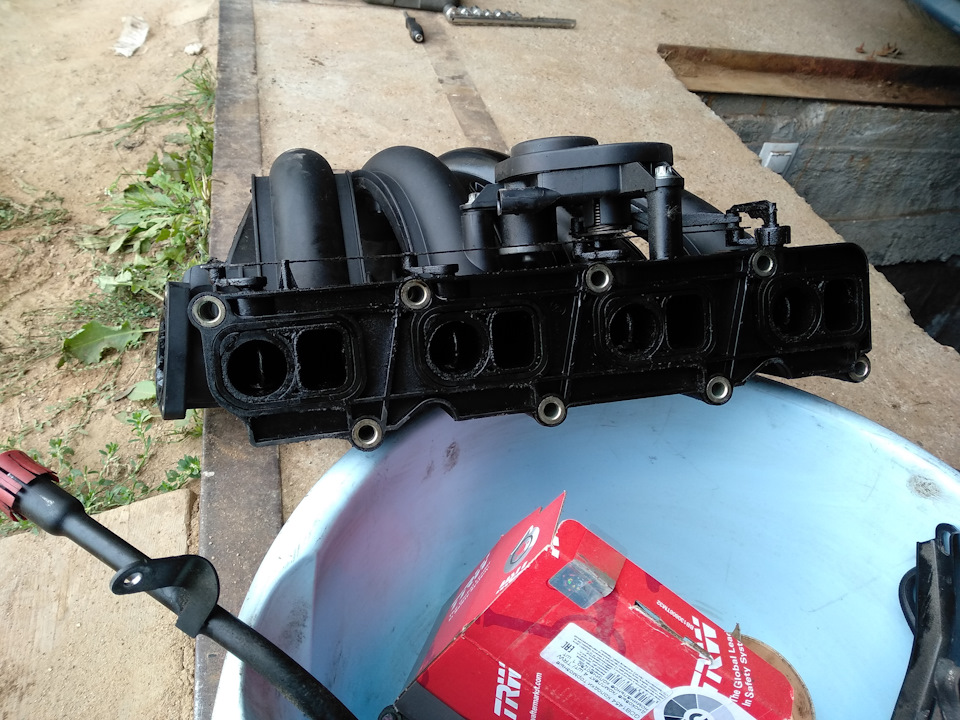 Удаление заслонок впускного коллектора — Mercedes-Benz C-Class Estate ...