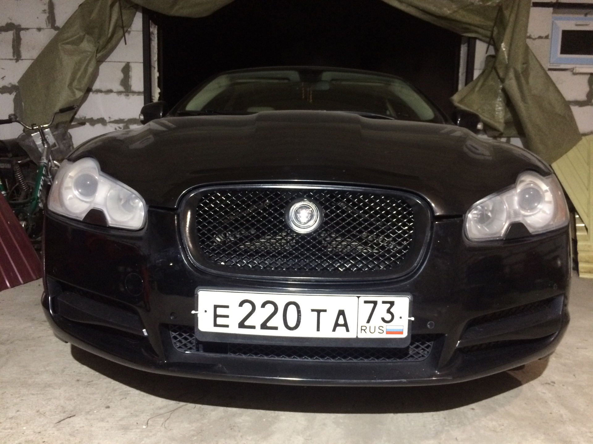 Jaguar XF антихром