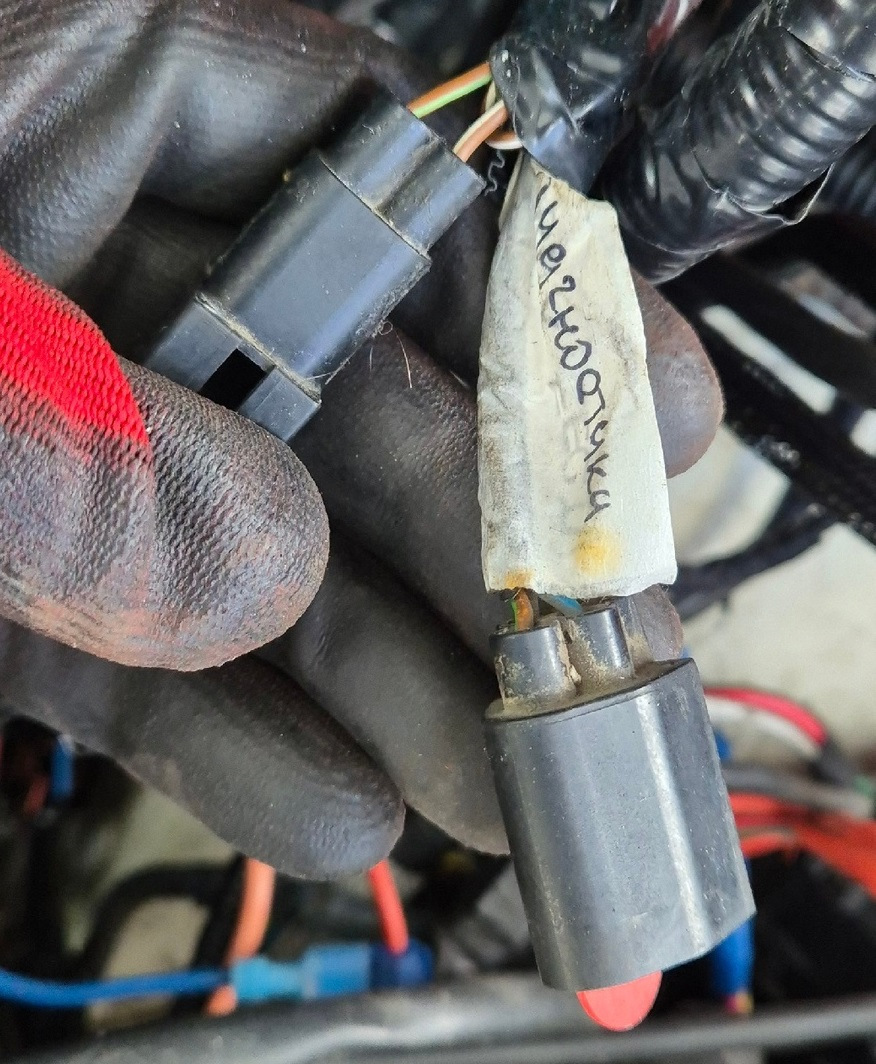 Диагностика и оставшиеся контакты от фишки №19 — Ford Transit (4G)