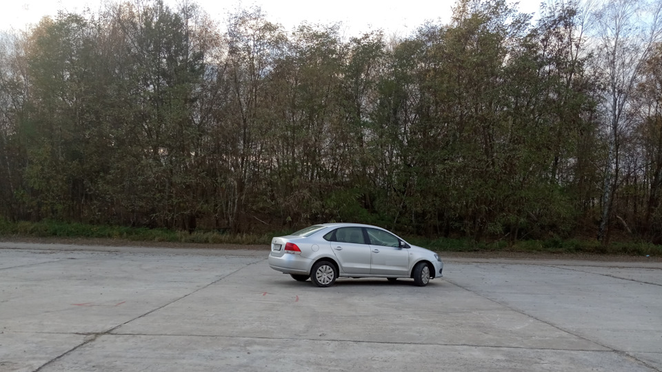 Подскажите, в Россию белорусов сейчас пускают на личном легковом ...