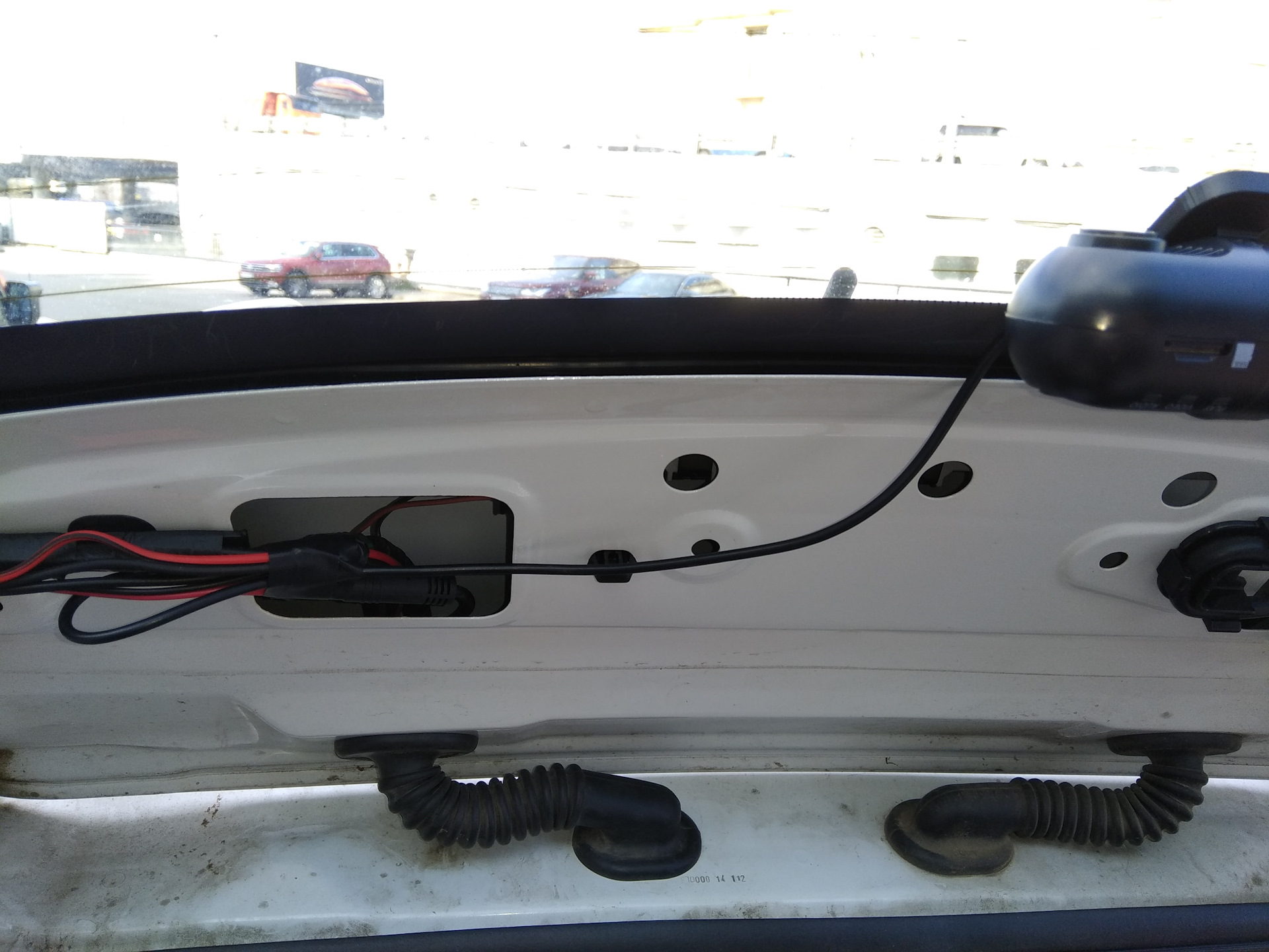 Видеорегистратор на заднее стекло — Mitsubishi Outlander (3G), 2 л ...