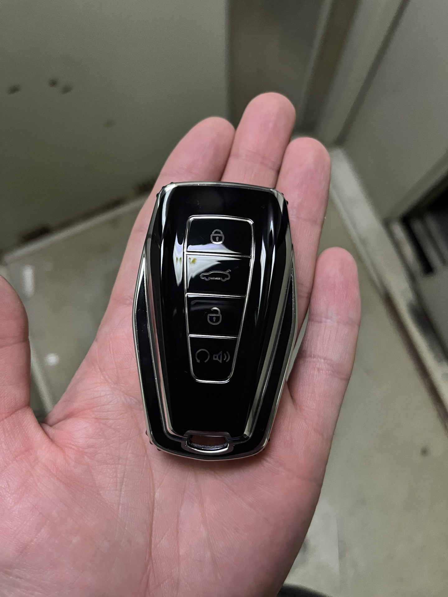 Чехол на ключ — Geely Coolray (2023), 1,5 л, 2023 года | стайлинг | DRIVE2