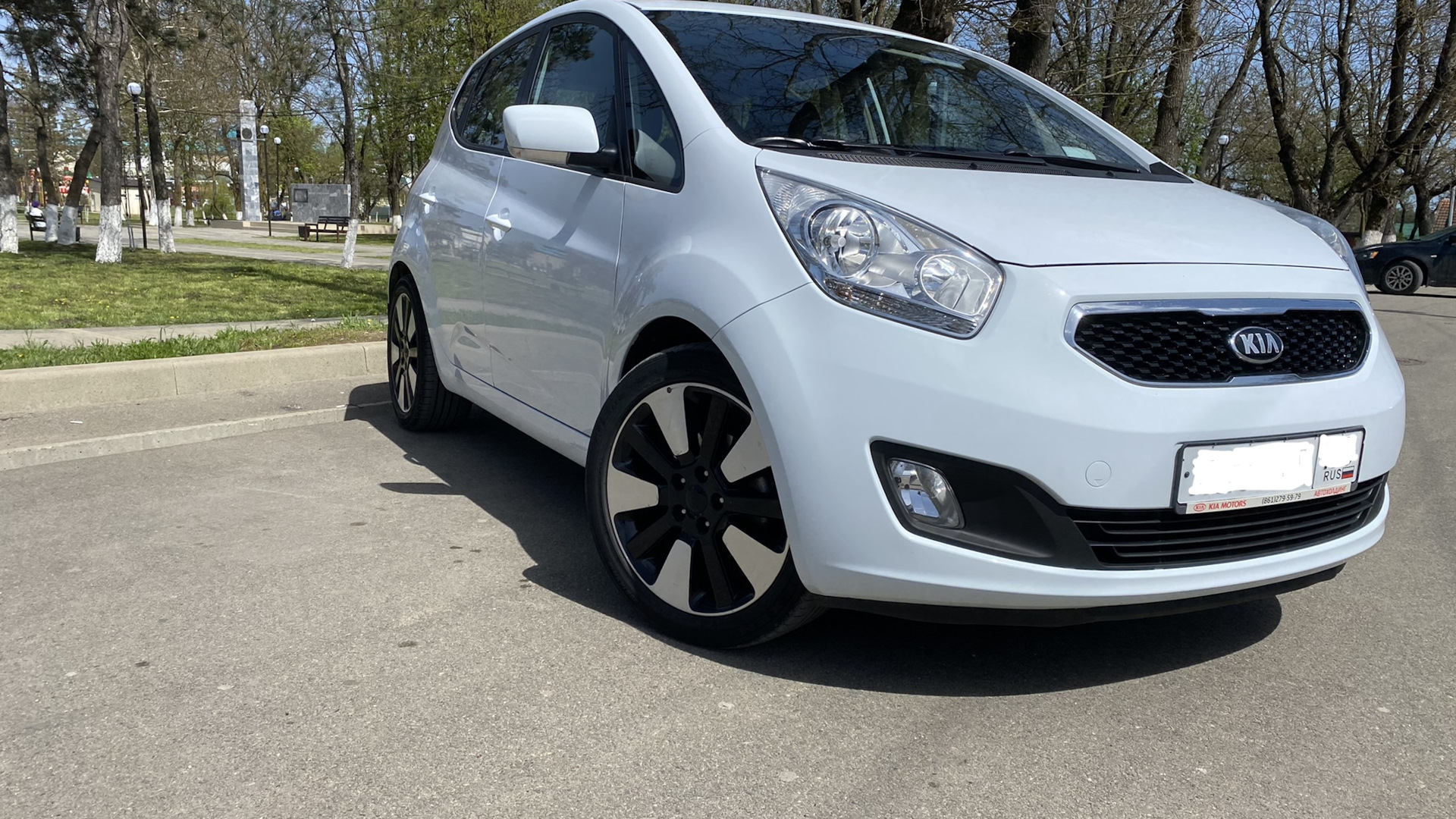 KIA Venga 1.6 бензиновый 2013 | Белая пыль на DRIVE2