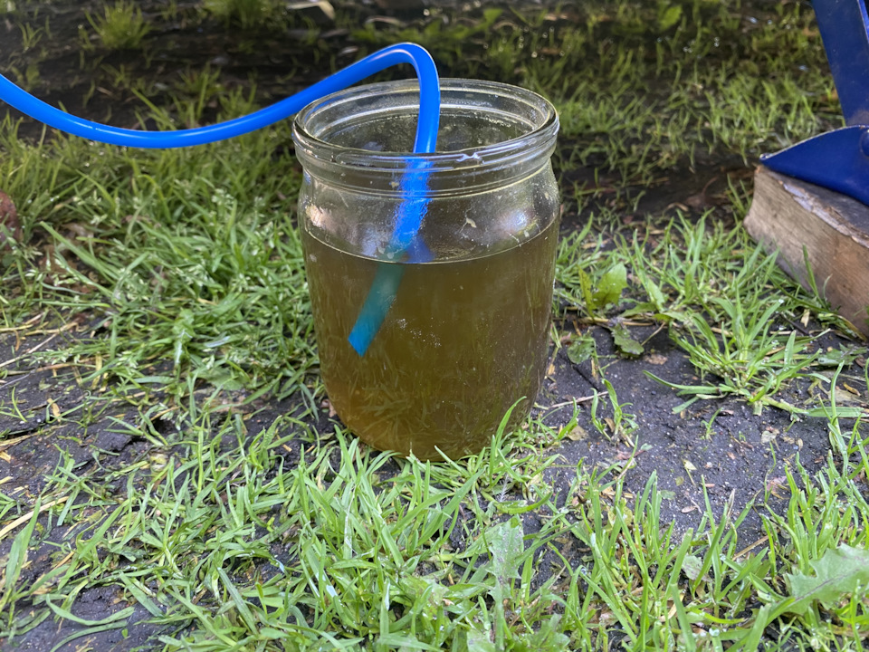 Прокачиваем пока не пойдет светлая жидкость — Subaru Tribeca B9