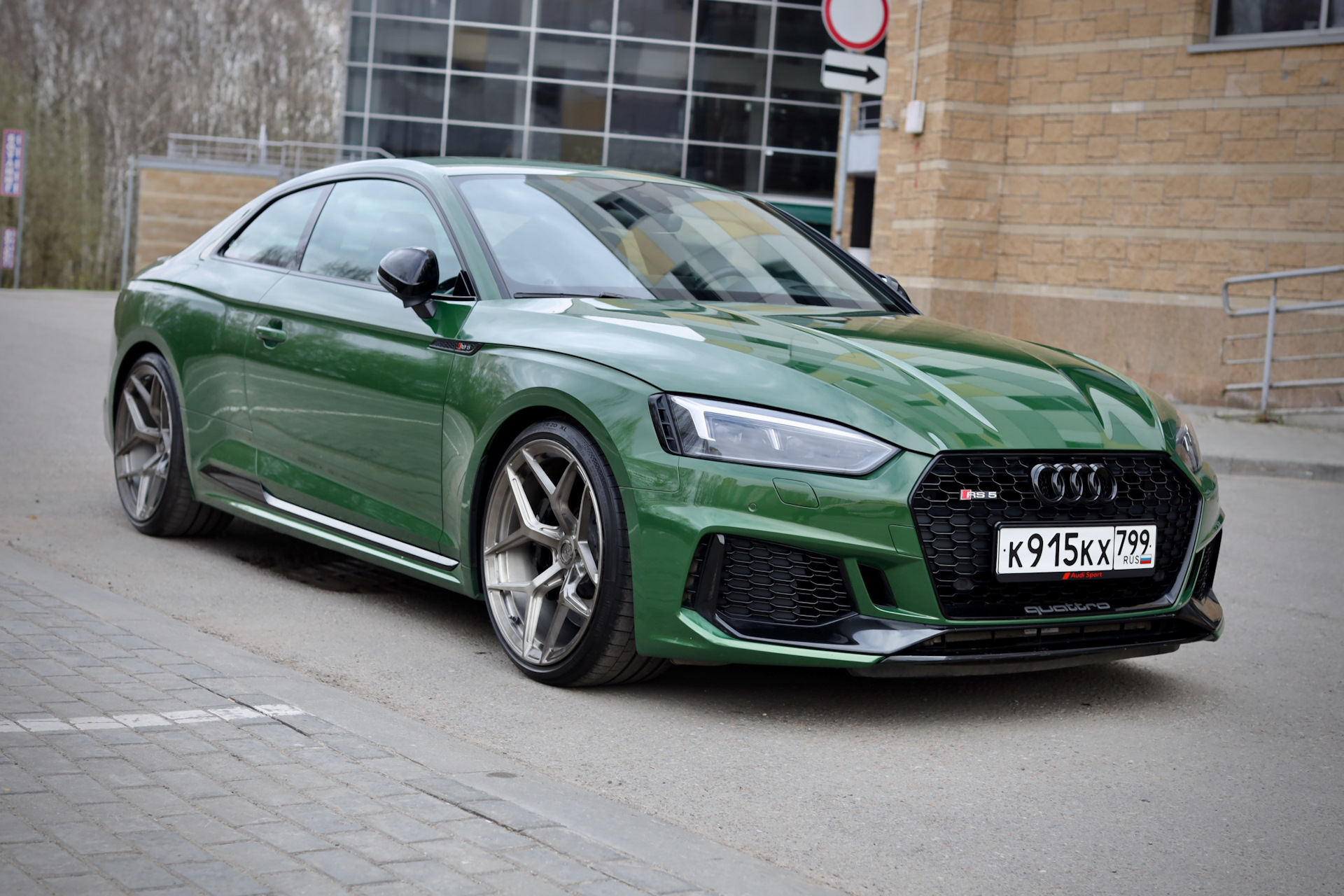 Audi rs5 Sportback Green