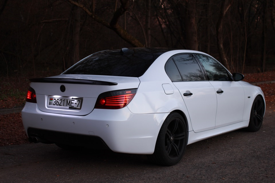 BMW 5 e60 черная