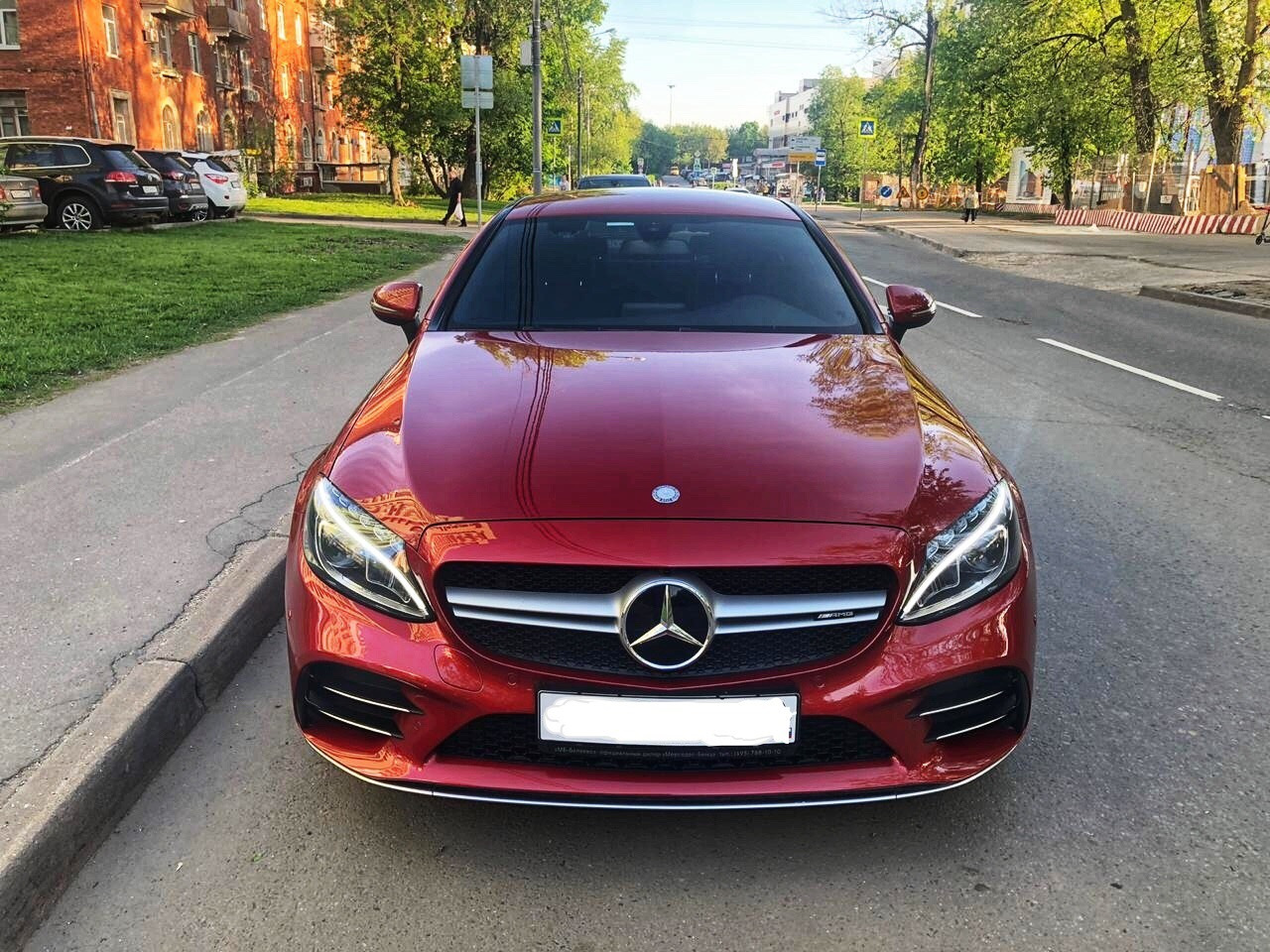 Mercedes c class w205 купе красный