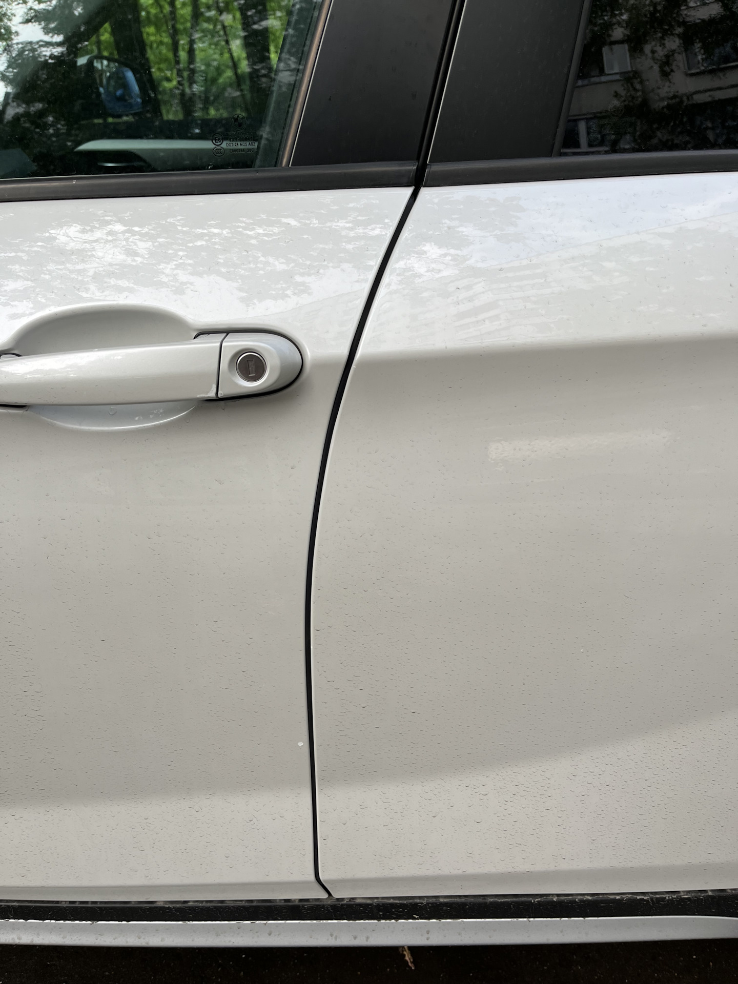 Установка доп уплотнительной резинки на двери — BMW X1 (E84), 2 л, 2013 ...