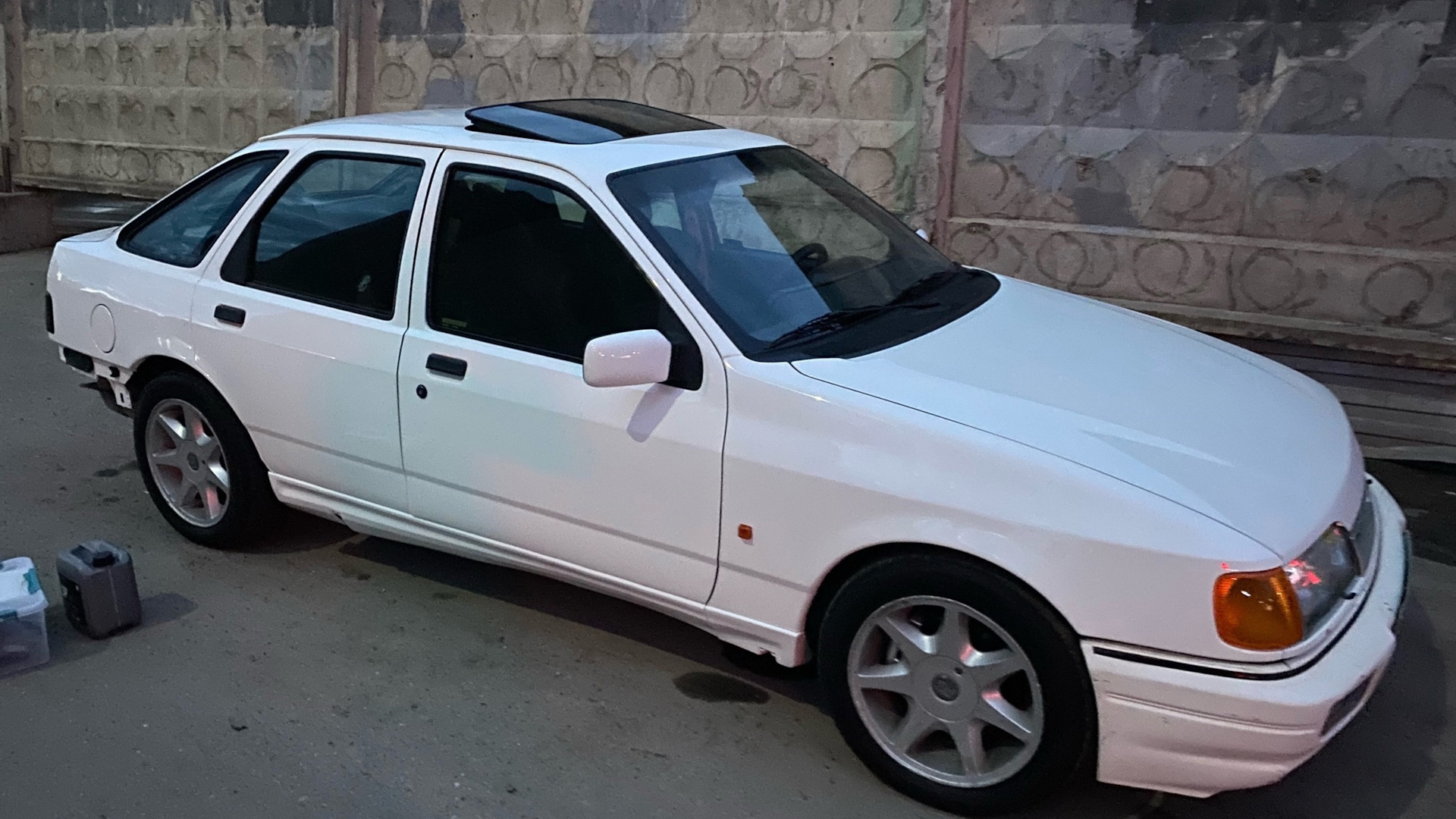 Ford Sierra 2.0 бензиновый 1991 | 2.0i Ghia на DRIVE2