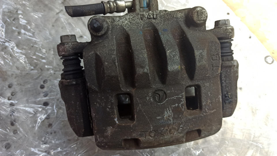 Стучат-брынчат передние суппорта — Subaru Legacy (BL/BP), 2,5 л, 2003 ...