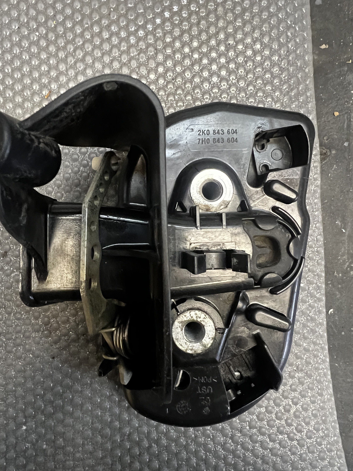 Замок сдвижной двери — Volkswagen Caddy (3G), 2 л, 2008 года | своими ...